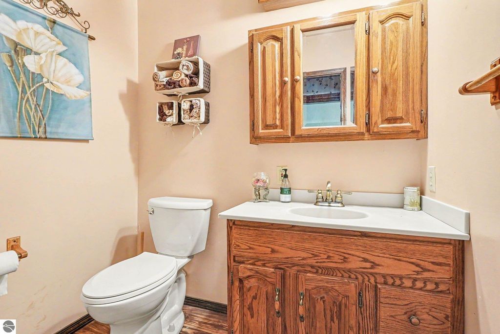 Image 20 of property listing at 3780 E Coe Road, Shepherd, MI 48883