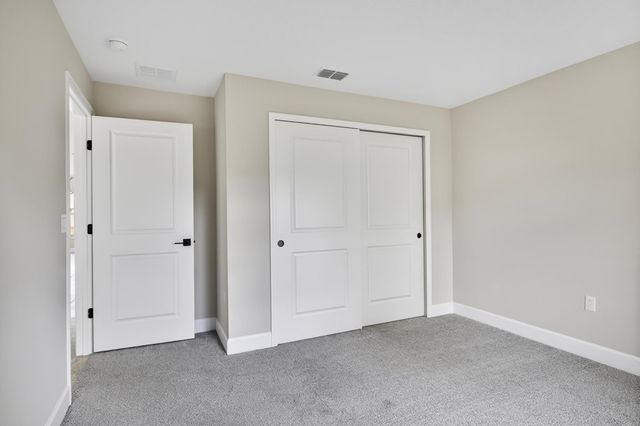64 Bennett Ln, Palm Coast, FL 32137