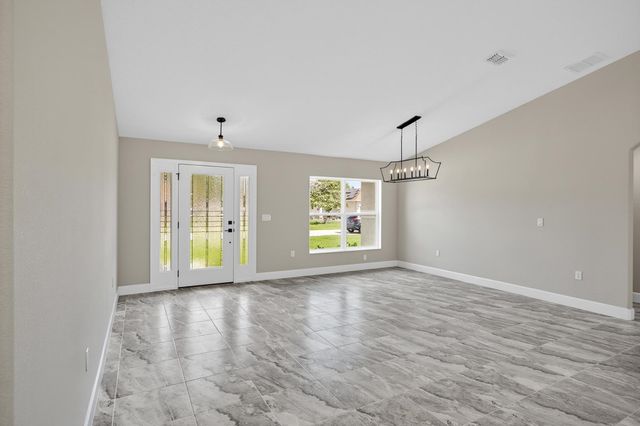64 Bennett Ln, Palm Coast, FL 32137
