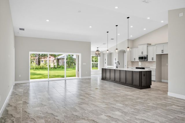 64 Bennett Ln, Palm Coast, FL 32137