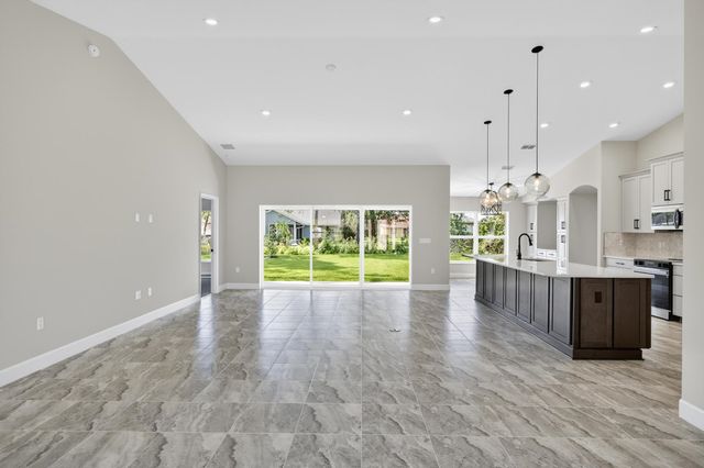 64 Bennett Ln, Palm Coast, FL 32137