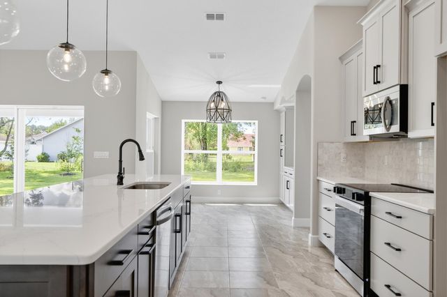 64 Bennett Ln, Palm Coast, FL 32137
