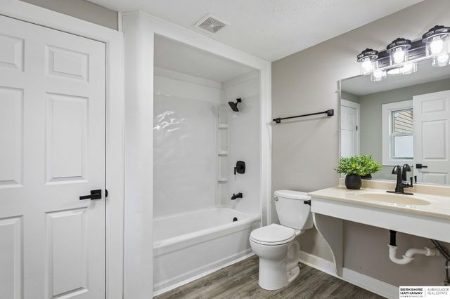 92 S Clarkson Street, Fremont, NE 68025