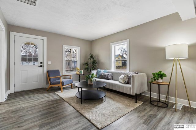 92 S Clarkson Street, Fremont, NE 68025