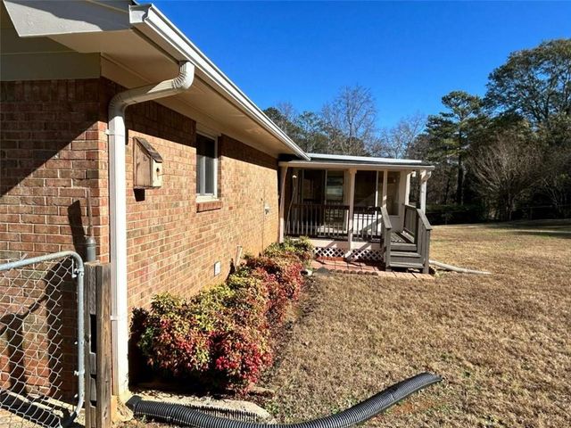 4642 Elmhurst Drive, Douglasville, GA 30135
