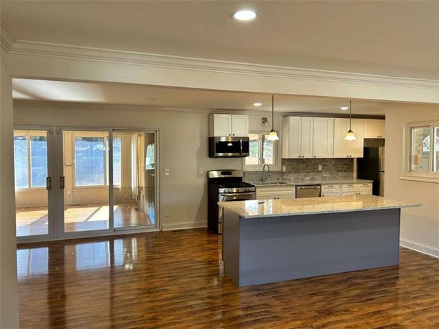 4642 Elmhurst Drive, Douglasville, GA 30135