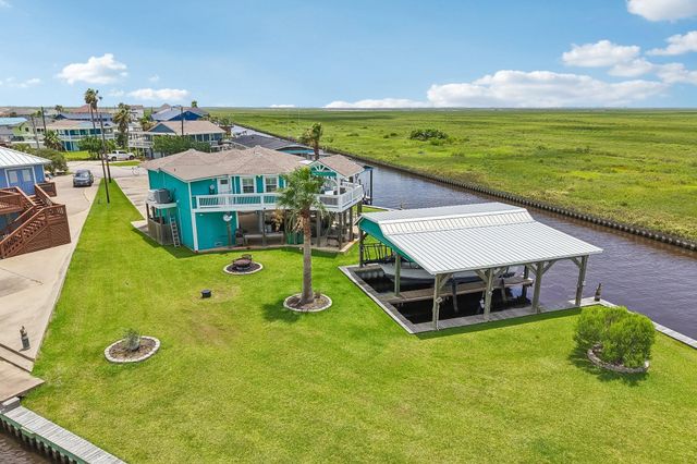 130 Admiral Lane, Freeport, TX 77541