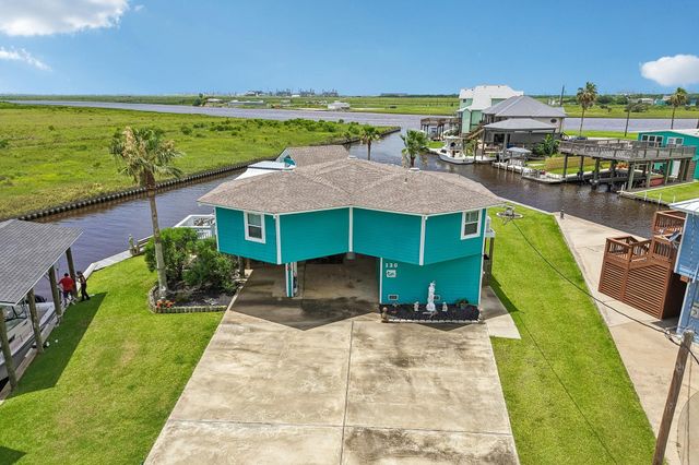 130 Admiral Lane, Freeport, TX 77541