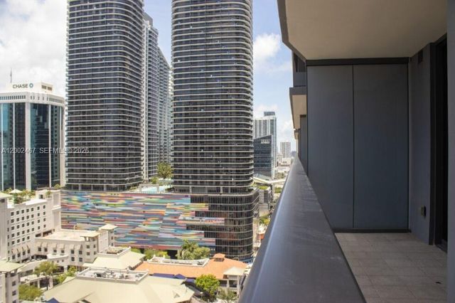 1000 Brickell Plz 1906, Miami, FL 33131