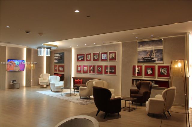 1000 Brickell Plz 1906, Miami, FL 33131