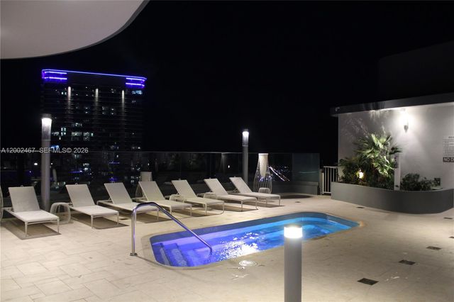 1000 Brickell Plz 1906, Miami, FL 33131