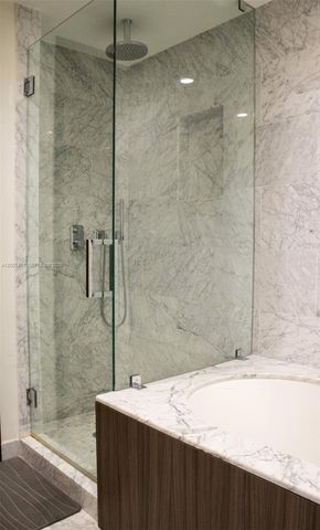 1000 Brickell Plz 1906, Miami, FL 33131