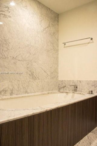 1000 Brickell Plz 1906, Miami, FL 33131