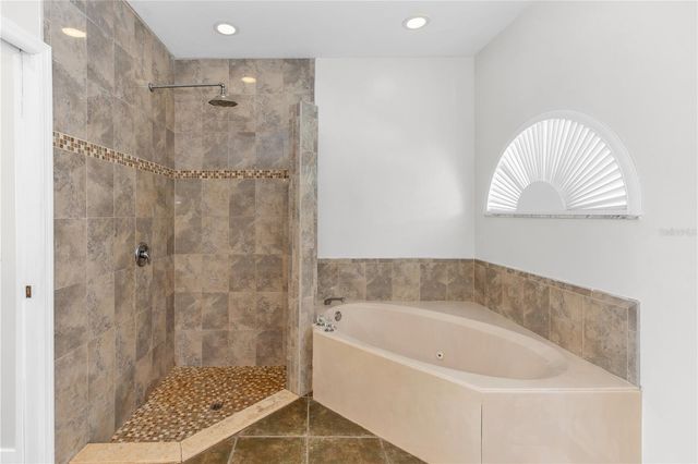 1005 WHISPRING CREEK WAY, Osteen, FL 32764