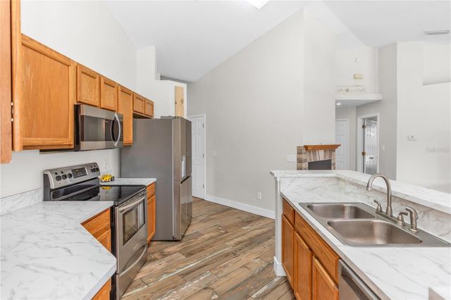 1005 WHISPRING CREEK WAY, Osteen, FL 32764