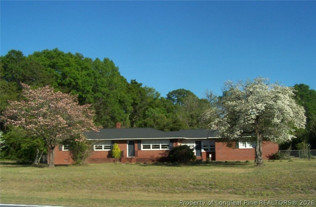 6019 S US Highway 301 Highway S, Hope Mills, NC 28348 — exterior