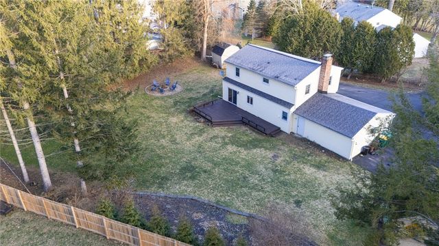 5 Sugarwood Drive, Pittsford, NY 14534