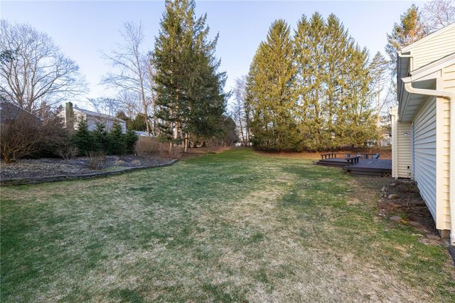 5 Sugarwood Drive, Pittsford, NY 14534