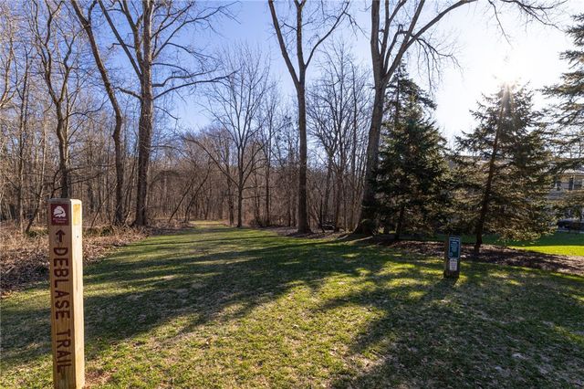 5 Sugarwood Drive, Pittsford, NY 14534