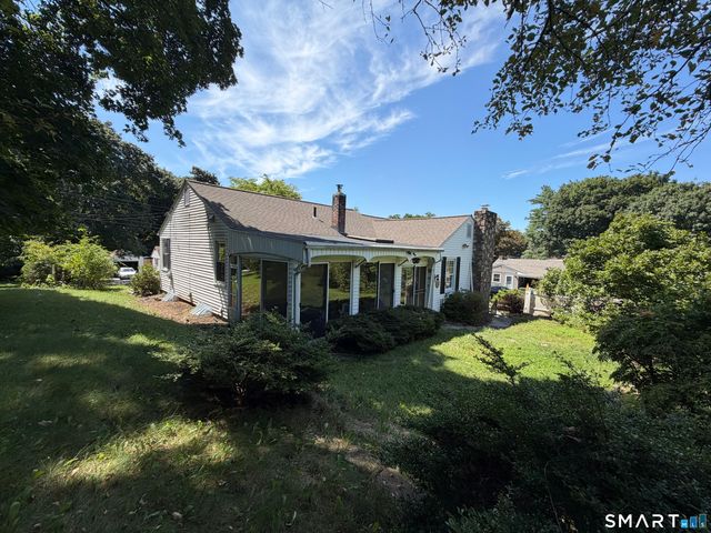 28 Gillette Road, Norwich, CT 06360