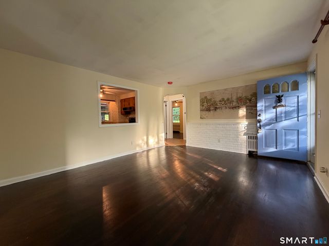 28 Gillette Road, Norwich, CT 06360