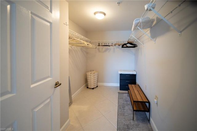 3029 Driftwood WAY 3303, Naples, FL 34109