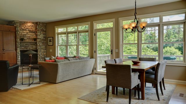 6065 SEAMANS Drive, Shorewood, MN 55331