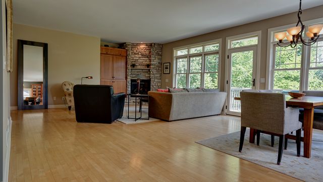 6065 SEAMANS Drive, Shorewood, MN 55331