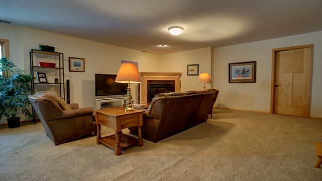 6065 SEAMANS Drive, Shorewood, MN 55331