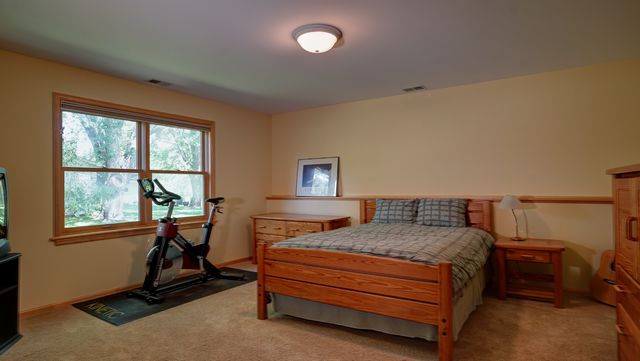 6065 SEAMANS Drive, Shorewood, MN 55331