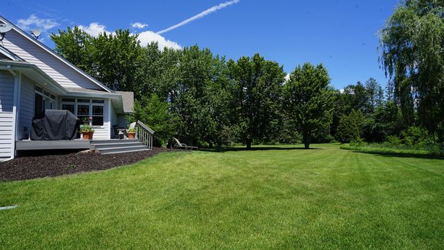 6065 SEAMANS Drive, Shorewood, MN 55331