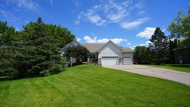 6065 SEAMANS Drive, Shorewood, MN 55331
