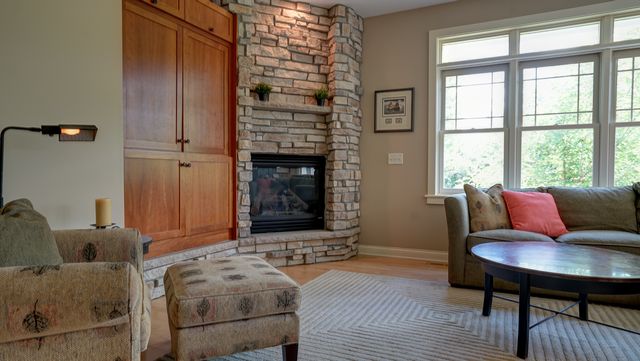 6065 SEAMANS Drive, Shorewood, MN 55331