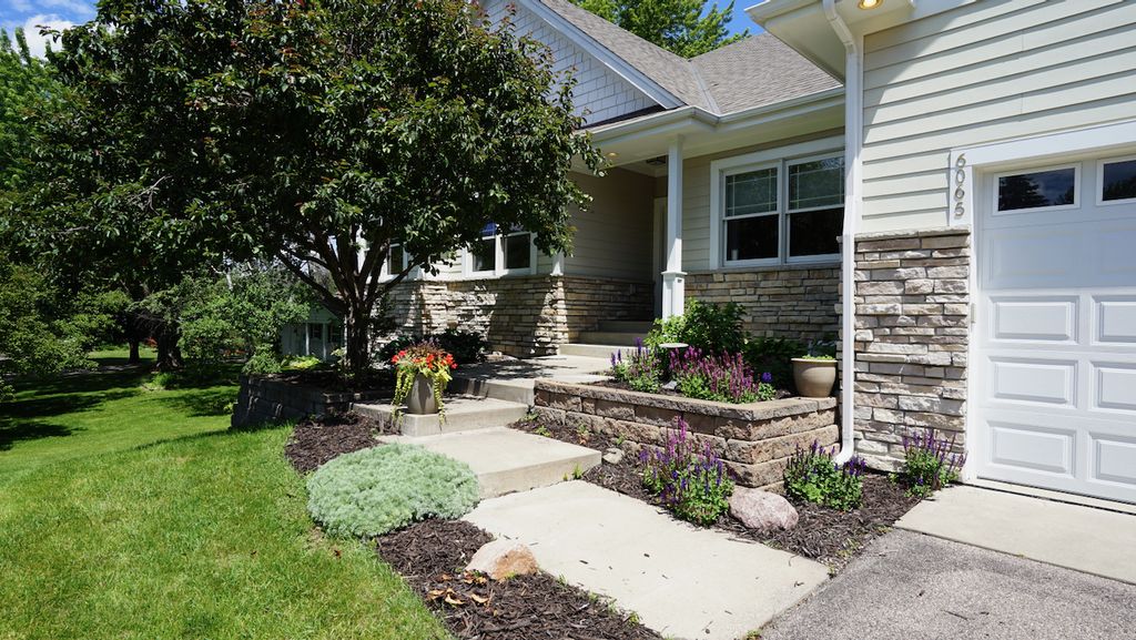 6065 SEAMANS Drive, Shorewood, MN 55331 — photo 2