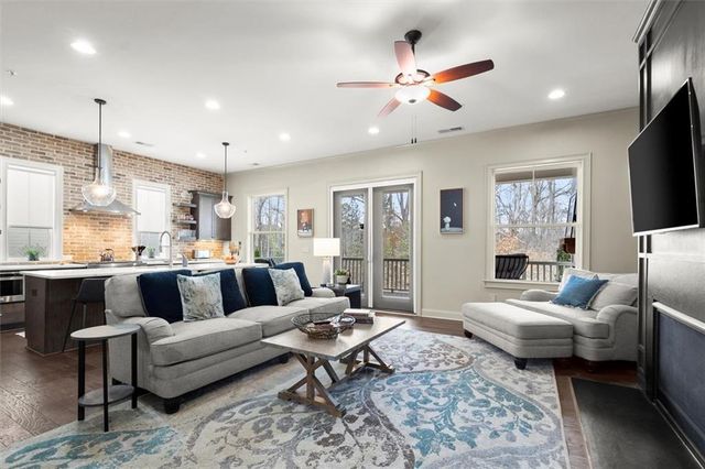 340 Banbury Crossing, Alpharetta, GA 30009