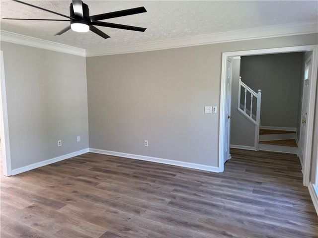 979 Sugar Crossing Lane, Sugar Hill, GA 30518