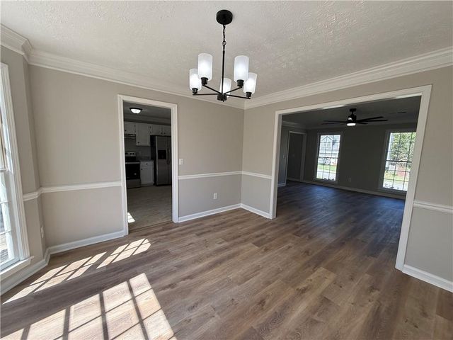 979 Sugar Crossing Lane, Sugar Hill, GA 30518