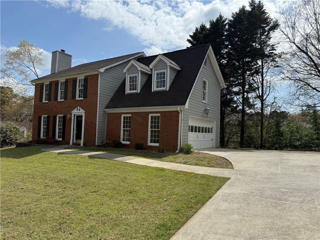 979 Sugar Crossing Lane, Sugar Hill, GA 30518