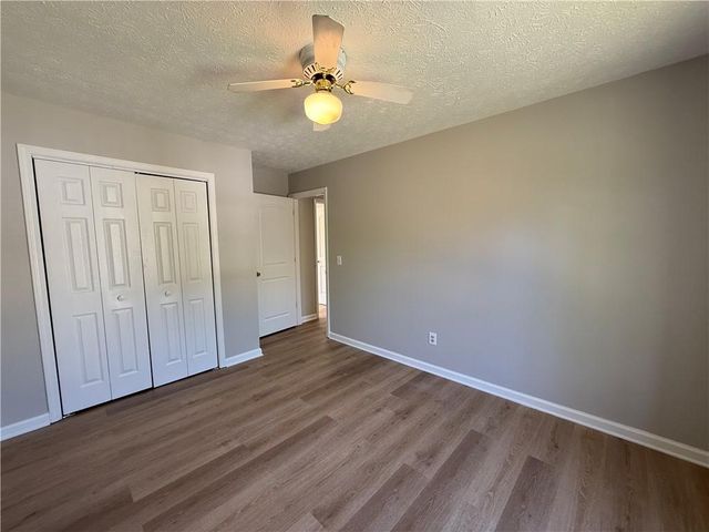 979 Sugar Crossing Lane, Sugar Hill, GA 30518