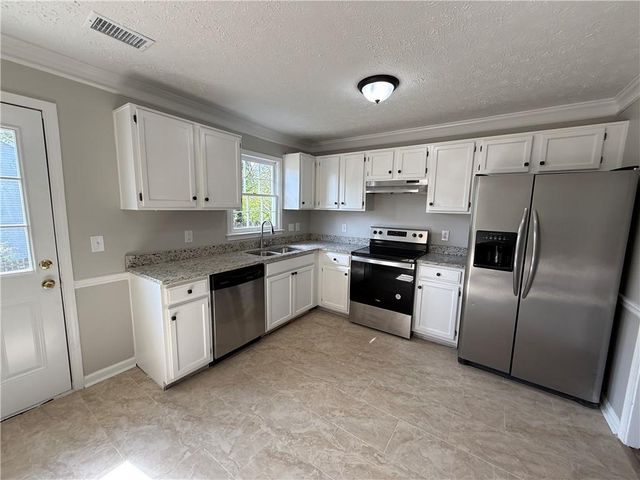 979 Sugar Crossing Lane, Sugar Hill, GA 30518