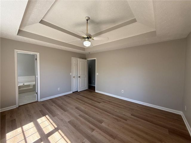 979 Sugar Crossing Lane, Sugar Hill, GA 30518