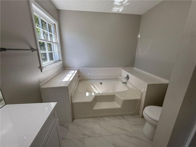 979 Sugar Crossing Lane, Sugar Hill, GA 30518