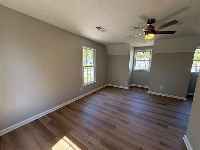 979 Sugar Crossing Lane, Sugar Hill, GA 30518