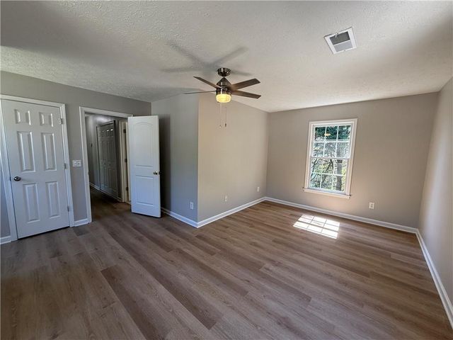 979 Sugar Crossing Lane, Sugar Hill, GA 30518