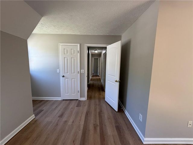 979 Sugar Crossing Lane, Sugar Hill, GA 30518