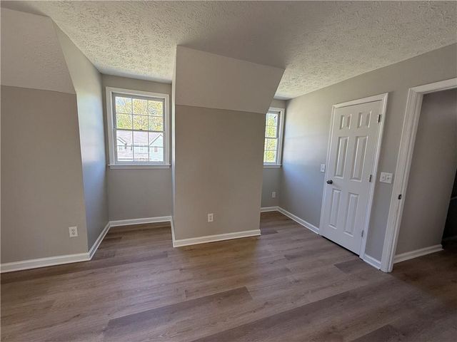 979 Sugar Crossing Lane, Sugar Hill, GA 30518