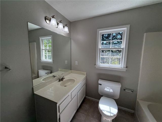 979 Sugar Crossing Lane, Sugar Hill, GA 30518