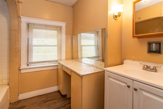 955 Colfax Avenue, Benton Harbor, MI 49022