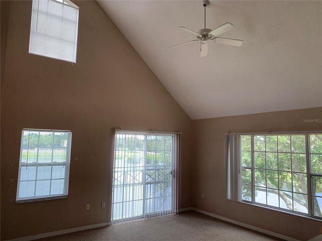9832 LAKE CHASE ISLAND WAY, Tampa, FL 33626