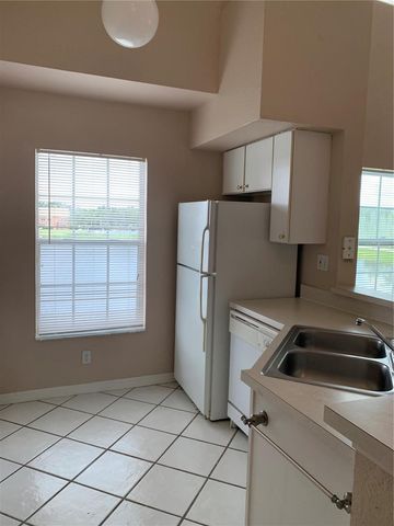 9832 LAKE CHASE ISLAND WAY, Tampa, FL 33626